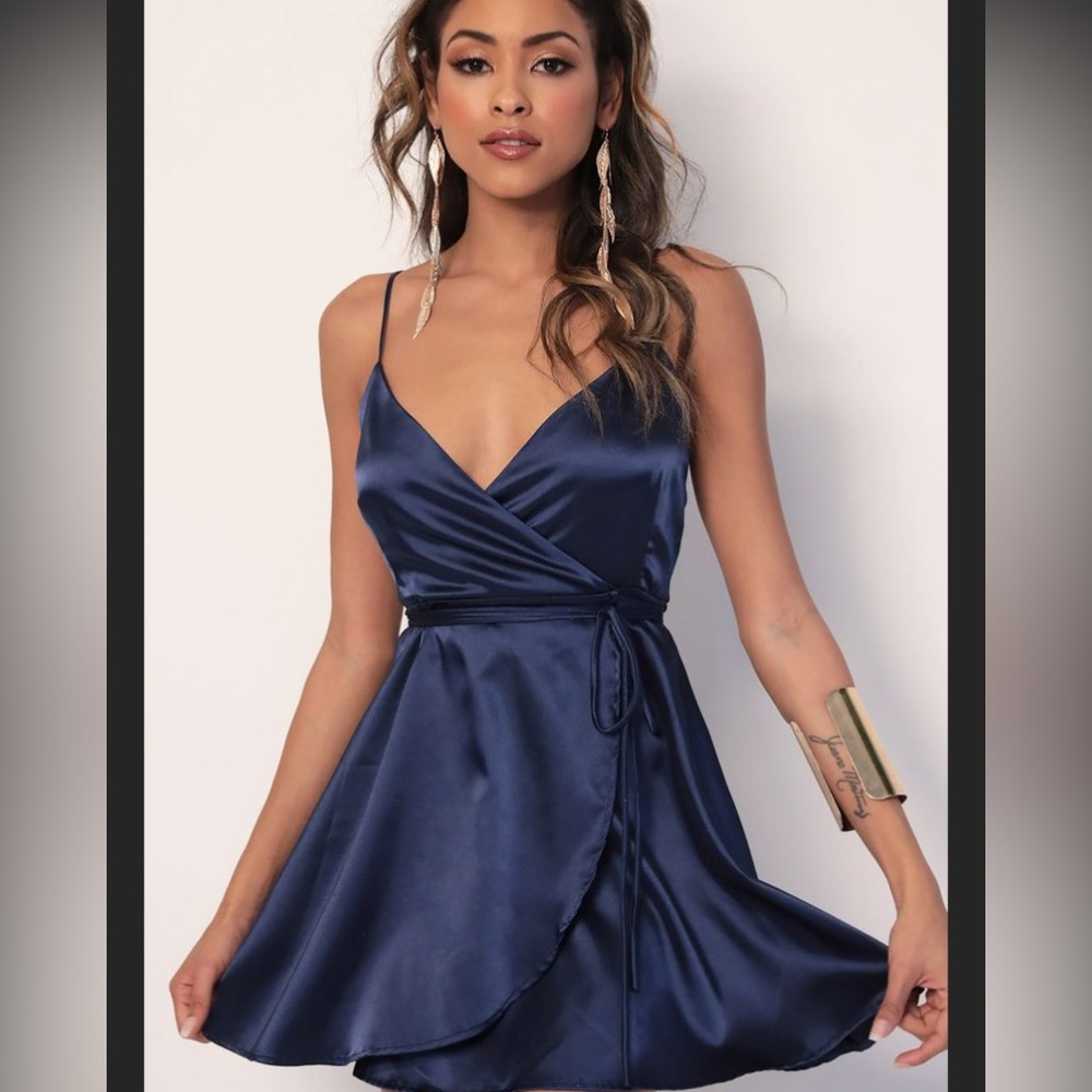 Charlotte Satin A-Line Dress in Navy
NEVER WORE